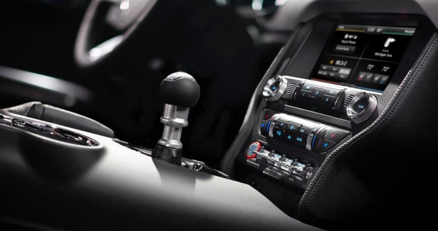  Ford Mustang GT 2015 года  (фото 66 из 93)
